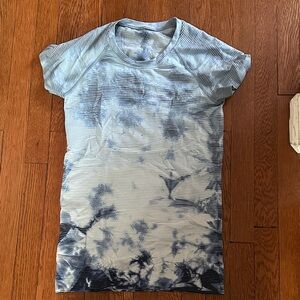 lululemon athletica Blue Tie-Dye Short Sleeve Tee